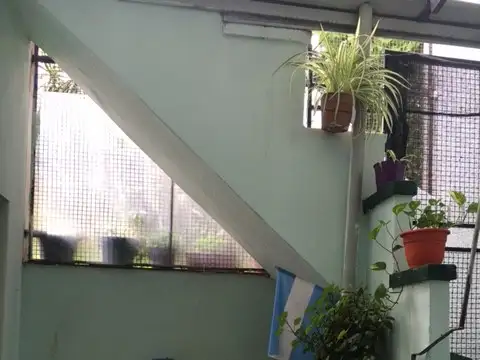 A Ferreyra Bis 1000, Piso 0