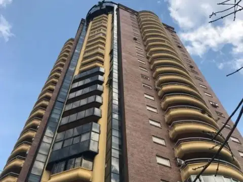Paunero 1000, Piso 20