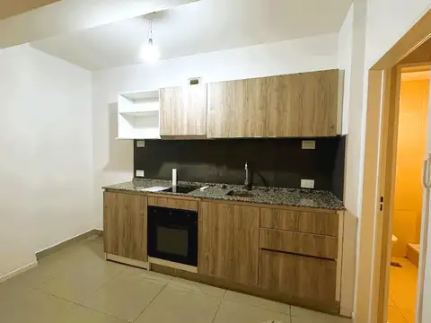 Departamento en Alquiler en Monte Castro, $ 540.000