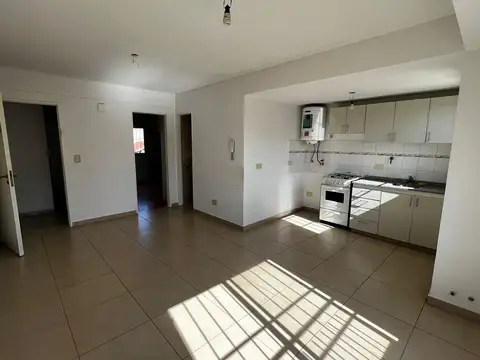 DEPARTAMENTO DOS AMBIENTES AL FRENTE EN VENTA