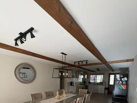 Casa 4 ambientes con 4 baños