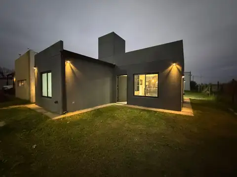 Casa en Venta en Roldan, San Lorenzo