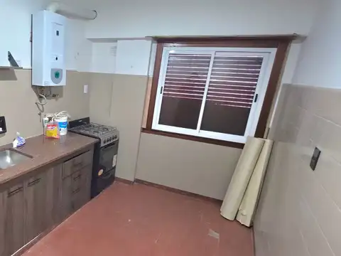Avenida Crovara 1600, Piso 1