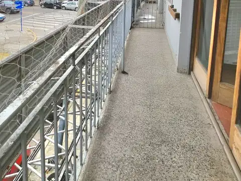 ALQUILER DEPTO 2 AMB CON BALCóN