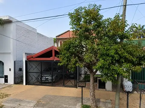 En Venta en Caseros Chalet 6 Ambientes + Departamento F: 11161