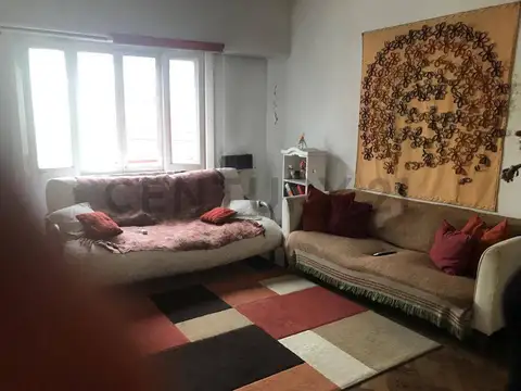 Av. Cazon 600, Piso 0