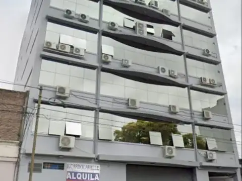 PISOS COMERCIALES CON COCHERA Y LUGAR DE DESCARGA