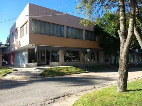 Fondo de comercio textil en zona comercial, Crespo