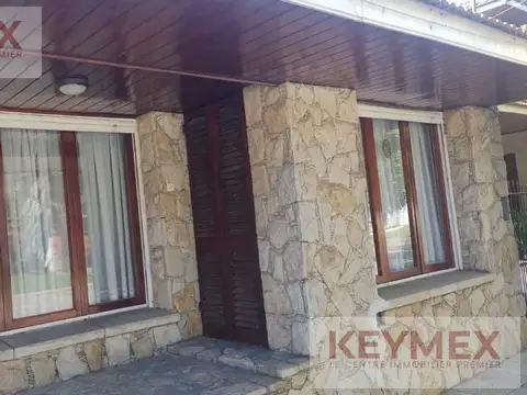 Casa en Venta con 1 cochera