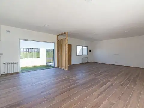 VENTA - Casa a estrenar 3 dormitorios con cochera y pileta - Don Mateo , Funes.
