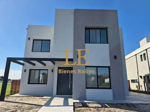 Casa en Venta en Barrio Santa Elisa, Pilar del Este. Pilar