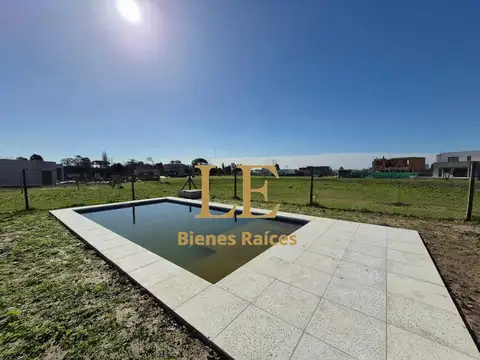 Pilar Del Este 100