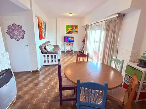 Departamento de 2 ambientes con gas natural en pleno centro!