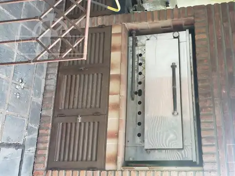 Casa en Venta con 5 cocheras