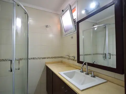 VENTA CASA PH INDEP 3 AMBIENTES CON PARQUE
