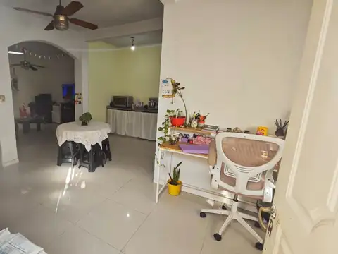 Depto Tipo Casa en Venta en Villa Luzuriaga, USD 59.000