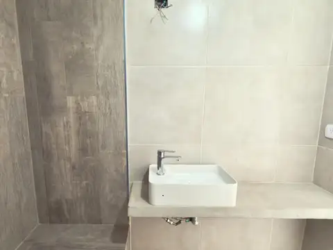 Venta depto mono con balcón aterrazado en Parque Avellaneda