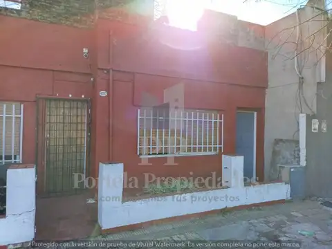 CASA DE 4 AMBIENTES,  CIUDADELA