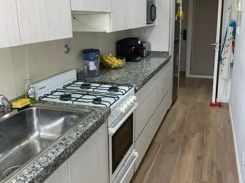 Excelente departamento en venta piso alto Beccar APTOCREDITO