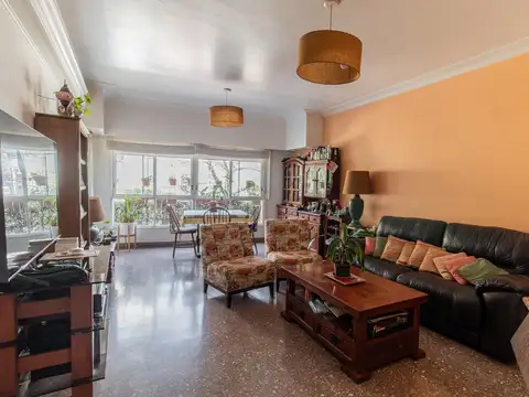 Depto Tipo Casa en Venta con 1 cocheras