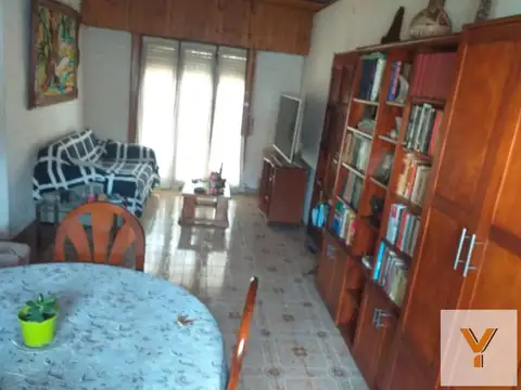 Casa 5 ambientes con 1 baño