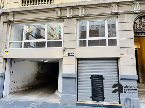 EXCELENTE LOCAL CON OFICINAS! A PASOS DE PUERTO MADERO