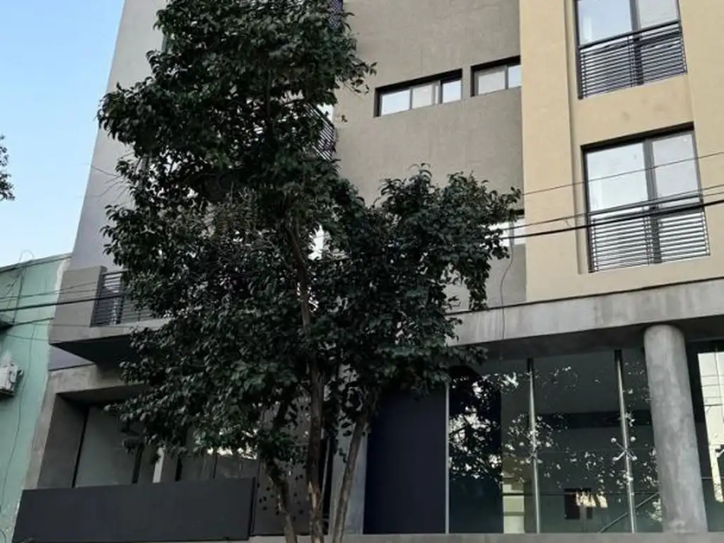 Coronel Salvadores en Barracas