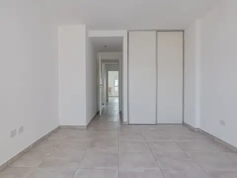 VENTA DEPARTAMENTO TRES AMBIENTES CASEROS CENTRO