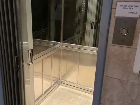 Venta oficina Centro Suipacha y Avenida Córdoba