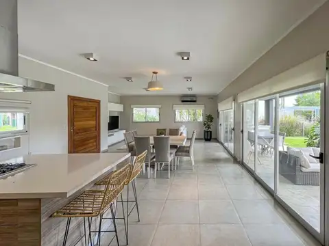 Casa en Alquiler al Oeste