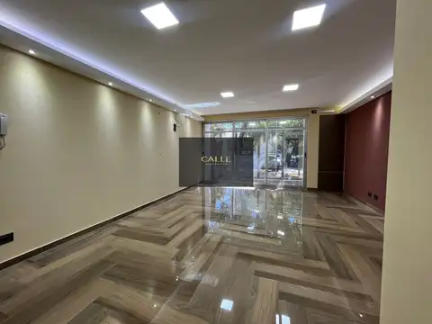 Oficina en Venta con 1 cochera