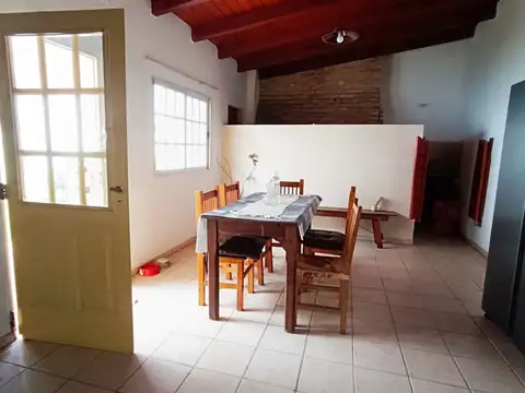 Casa 4 ambientes con 3 baños