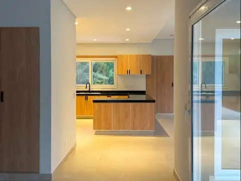 Casa en Venta en Neuquen, USD 890.000