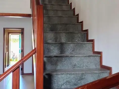 EXCELENTE CASA EN VENTA EN LOS TRONCOS - Z/PRIMAVESI.