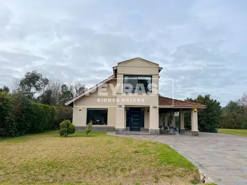 Casa FINANCIADA 4 Ambientes en Club de Campo La Martona. Parrilla Y  Pileta.