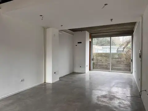 Local en Alquiler en City Bell, $ 950.000