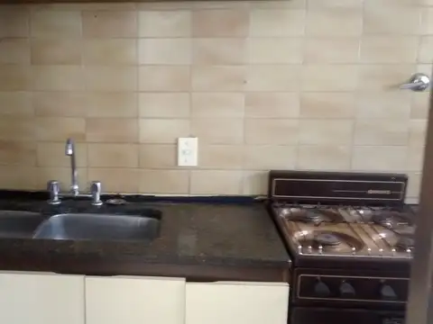 Departamento en Alquiler en La Perla Sur, $ 850.000