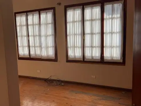 Oficina en Alquiler en Banfield, $ 700.000