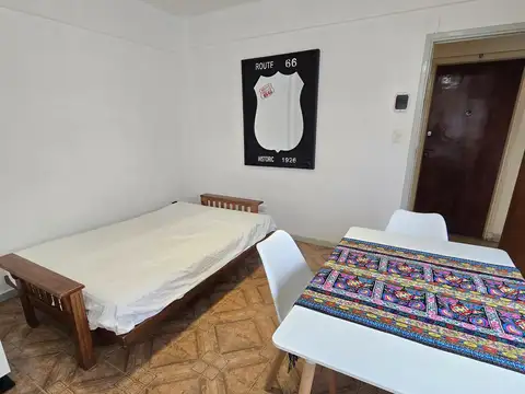 Jujuy 100, Piso 1