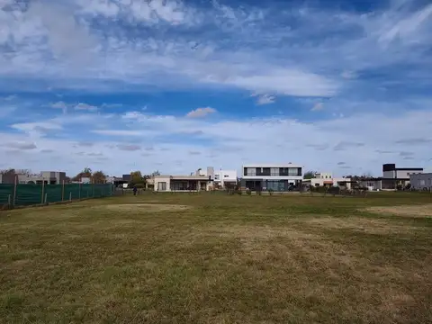 Terreno en Venta en Los Juncos, USD 27.000