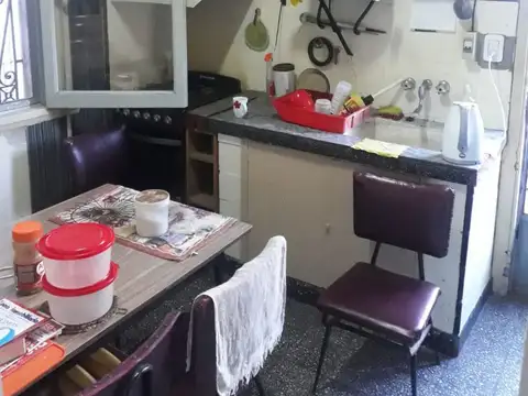 Casa 3 ambientes con 1 baño