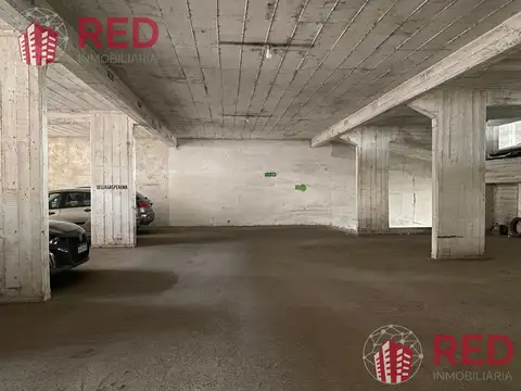 Venta de Cochera en  Hipólito Yrigoyen