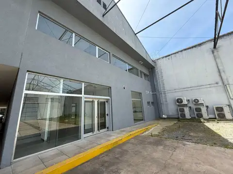 Oficina Monoambiente con 5 baños
