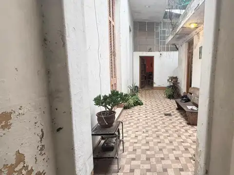 VENDE CASA A REFACCIONAR 8.66 x 19.6