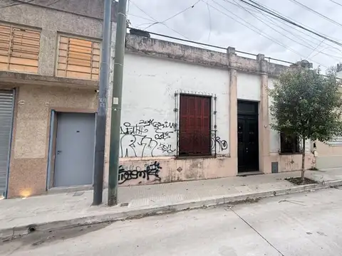 VENDE CASA A REFACCIONAR 8.66 x 19.6