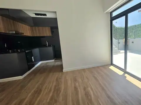 PH 4 AMBIENTES BALCÓN PATIO TERRAZA Y PARRILLA