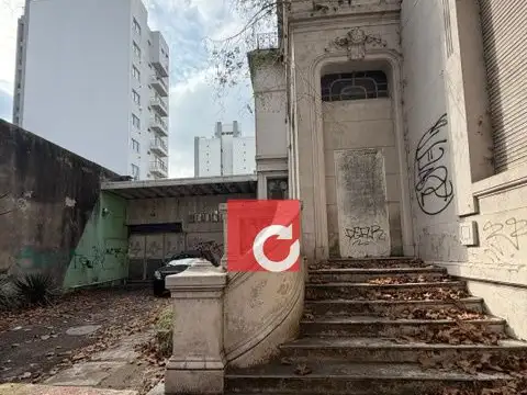 Hotel en Venta 50 años
