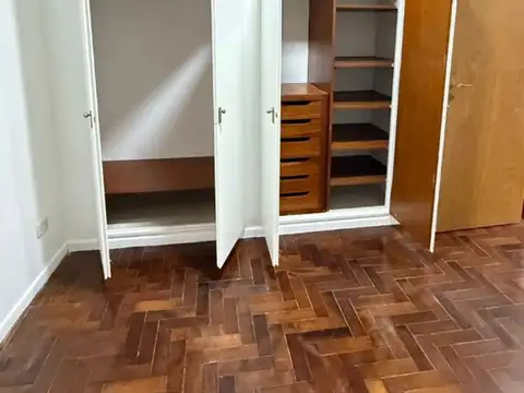 Depto Tipo Casa en Alquiler 40 años
