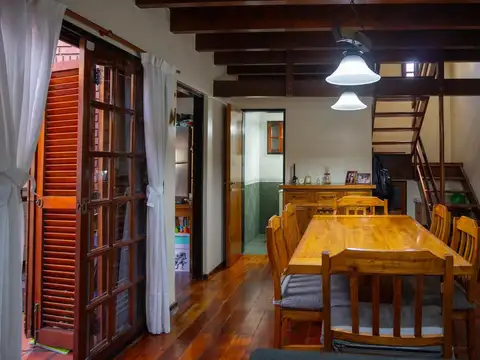 Depto Tipo Casa en Venta con 1 cocheras