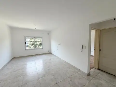 Departamento en Venta en Villa Luzuriaga, USD 55.000